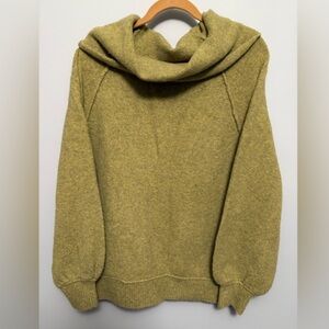 Free People med green w/reverse stitching details - flattering! Sz S -runs large